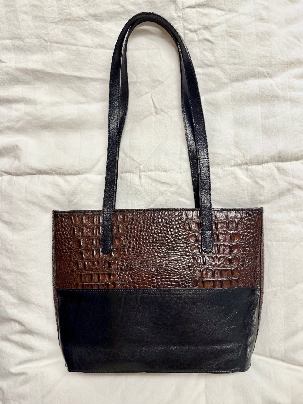 Vintage Brahmin Tuscan Black Leather Pecan Croc Embossed Shoulder Bag